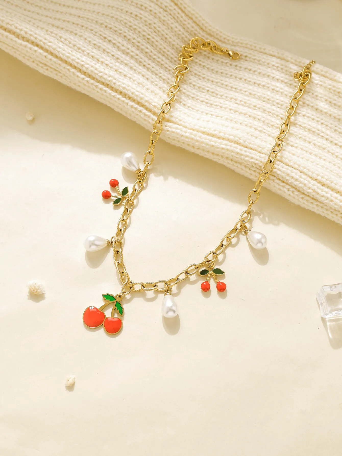 

Fashion Cute Stainless Steel Cherry Pearl Pendant Necklace Chain Suitable for Women Holiday Waterproof Jewelry Gift