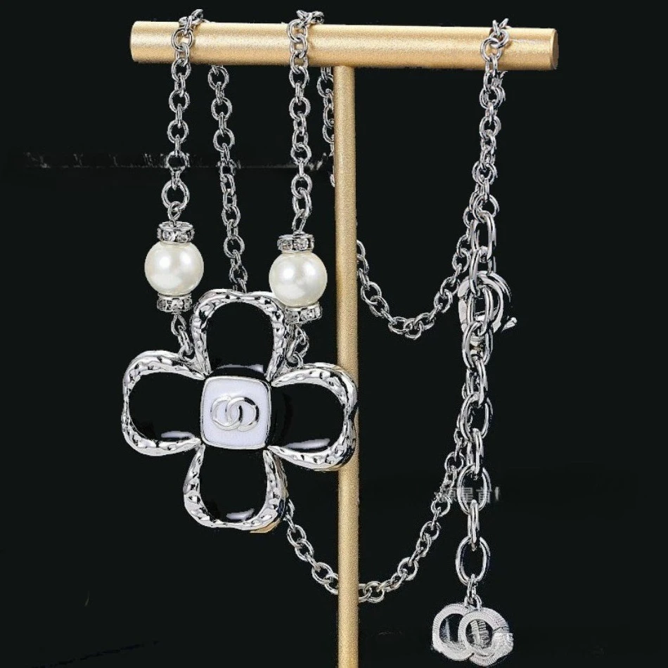 قلادة قلادة هندسية مثلثة - عتيقة أوروبية وأمريكية، إكسسوار متعدد الاستخدامات عالي الجودة لها