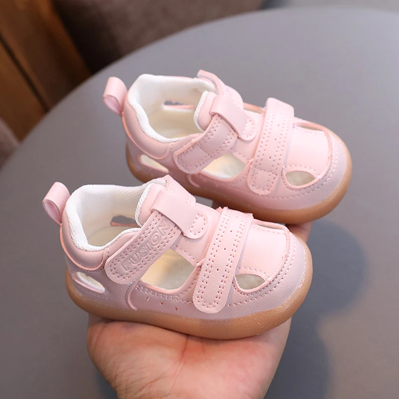 New retro leather shoes 2024 summer baby shoes girls' baby shoes with closed toe breathable walking shoes hollow sandals men