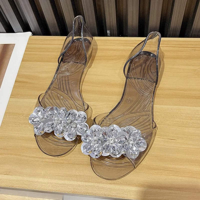 Vrouwen Schoenen Zomer Sandalen Voor Het Dragen Van Buiten Glitter Jelly Schoenen Luxe Sandalen Vrouwen Ontwerpers De Nieuwe Flat 2024 Hoge Kwaliteit