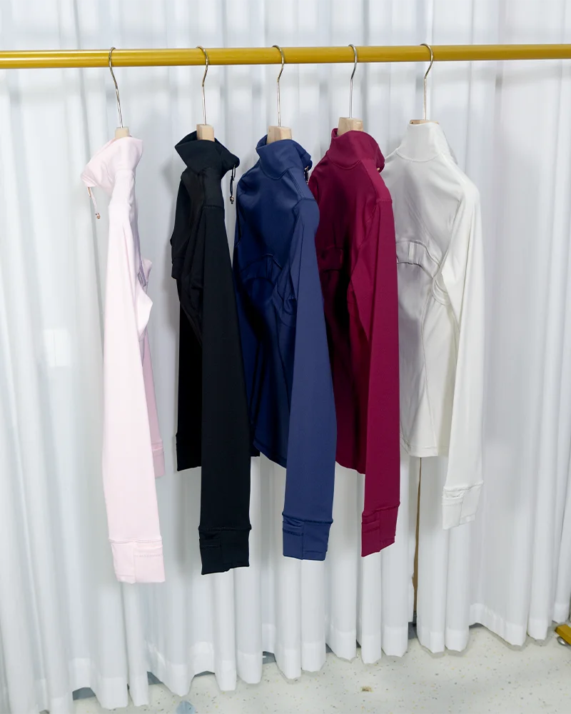 Neue Damen Slim Fit Sportjacke mit Goldreißverschluss, atmungsaktiv, schnelltrocknend, Stehkragen-Stil, Daumenloch-Design, Sportjacke – Detail 4