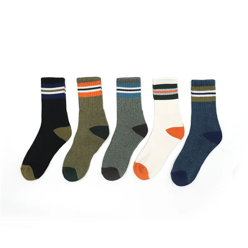 Autumn and winter men\'s warm mid-tube wool striped thick sports socks retro trend socks 1 pair