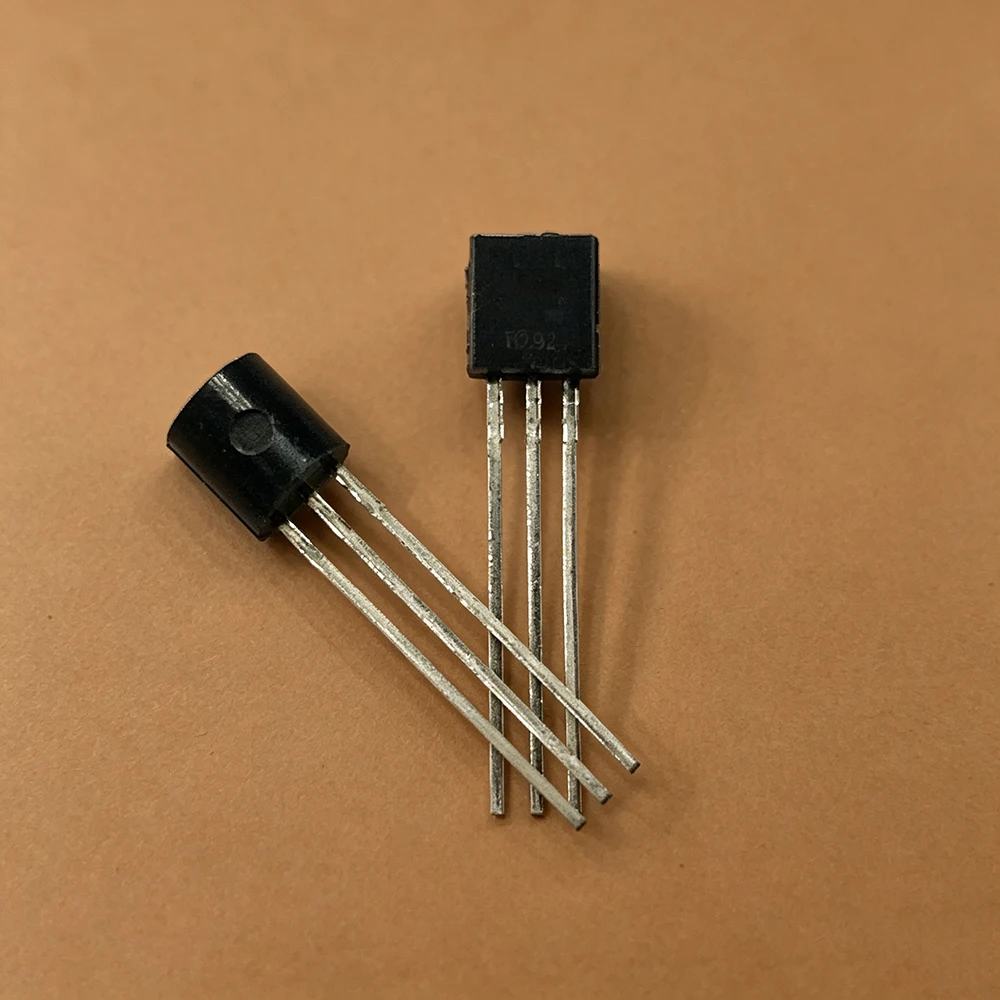 50PCS BC550C + BC560C each 25pcs BC550 BC560 TO92 Transistor DIP-3 45V 0.1A TO-92