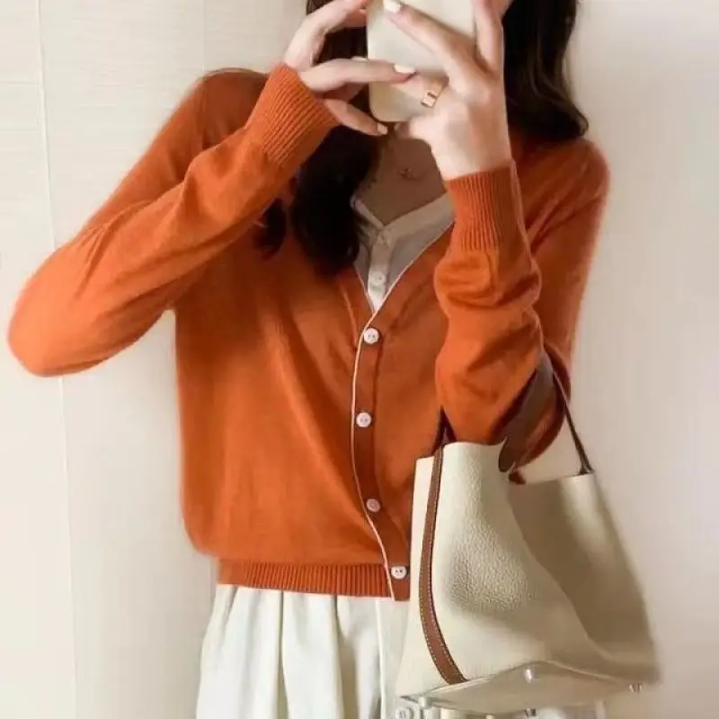 2023 Spring and Autumn Leisure Simple and Fashionable Sports V-neck Spliced Contrast Fake Two Piece Knitted Cardigan for Women