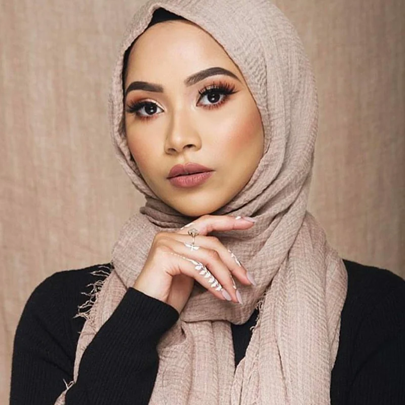 Moslemisches Hijab für Frauen Crinkle Hijab Schal Weiche Baumwolle Einfarbig Islamischen Bandana Eid Muslimischen Turban für Großhandel