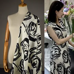 Fashion Beige Background Black Rose Flower Printing Thickened Acetate Satin Fabric Skirt Suit Fashion Fabric Is Not Permeable.