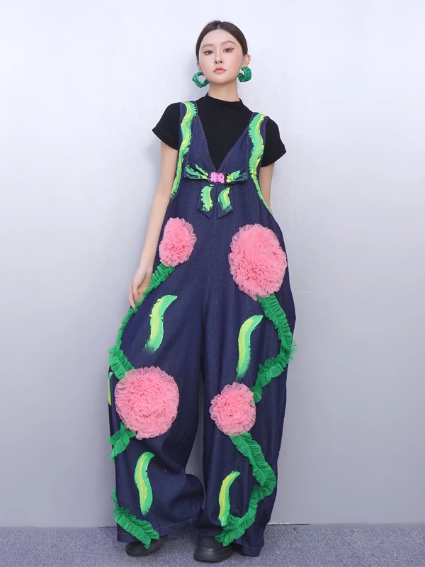 ชุดเดนิมขายาวผู้หญิงลายดอกไม้พิมพ์ลายดอกไม้สามมิติ ดีไซน์แฟชั่นทรงหลวมพรางหุ่น เอวสูง สำหรับฤดูใบไม้ร่วงและฤดูหนาว