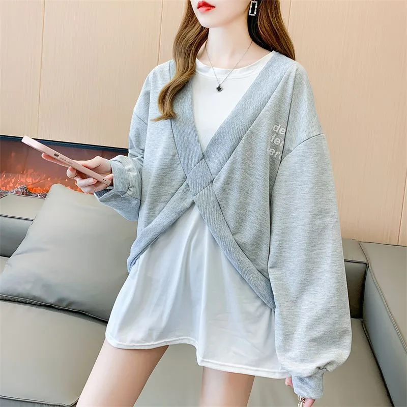 New Spring and Autumn Fashion Trend Korean Edition Fake Two Piece Loose Casual Splice Small and Slim Women\'s Long Sleeve Sweater