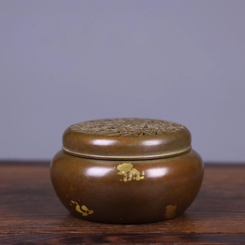 Exquisite Suzhou-style gold-sprayed hand incense burner, antique brass ornament for home, study, living room, office, and