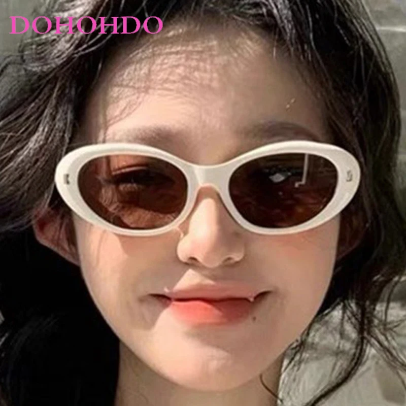 

Trendy Brand Cat Eye Small Rivets Frame Oval Sunglasses Women Y2K Fashion UV Protection Summer Traveling Shades Oculos De Sol