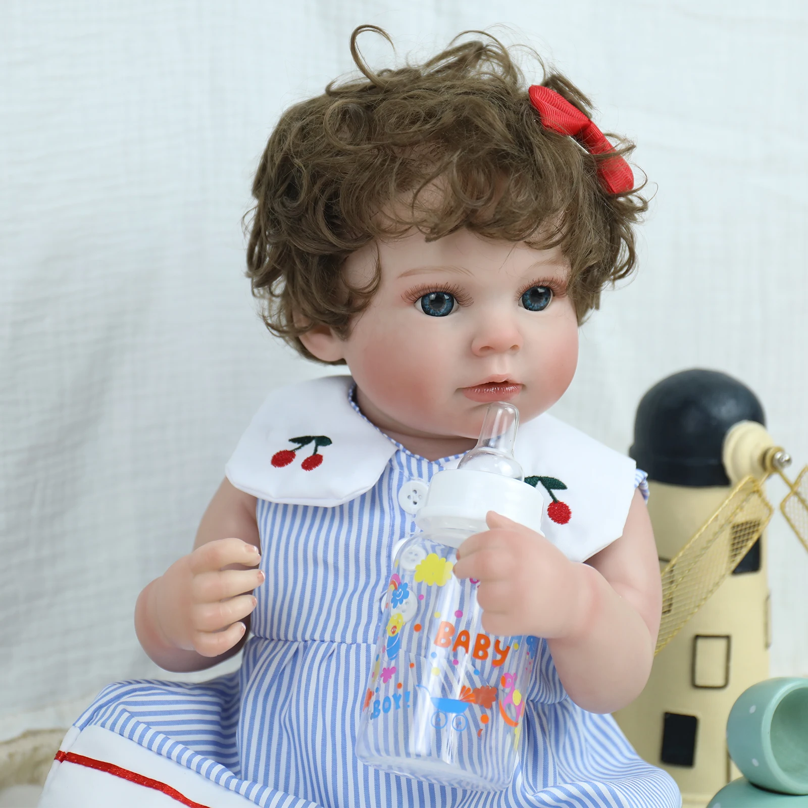 50CM Brown Curly hair Reborn Baby Girl Soft Vinyl Newborn Hand-Detailed Painted Skin Hand Painted Hair Cuddly Baby Girl Doll Toy