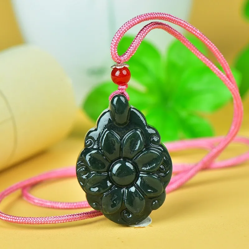 

Натуральный Hetian Зеленый Нефрит Ретро Благоприятный Цветок Кулон Изысканный Талисман Ручной Работы Высококачественные Роскошные Элегантные Модные Ювелирные Изделия