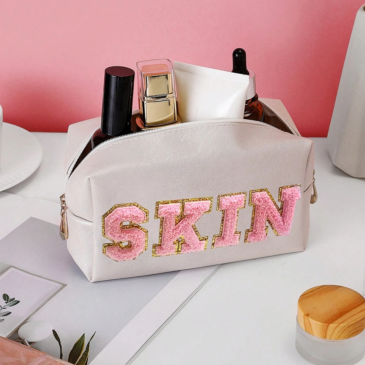 Chenille Letter Cosmetic Bag PU Leather Waterproof Pouch Cute Zipper Organizer, Skin, Hair ， Face and Glam.-zmt