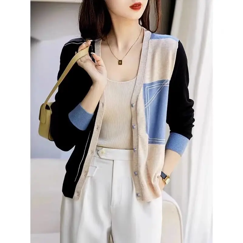 2024 Spring and Autumn Korean Casual Long Sleeved Cardigan V-neck Contrasting Color Patchwork Button Women\'s Sweater Jacket Top