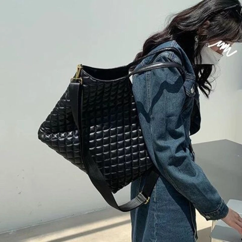 Tote Bag for Women 2023 New Shopping Bag Large Capacity Versatile Rhombus Black Large Bag Shoulder Portable Crossbody Bag Trendy