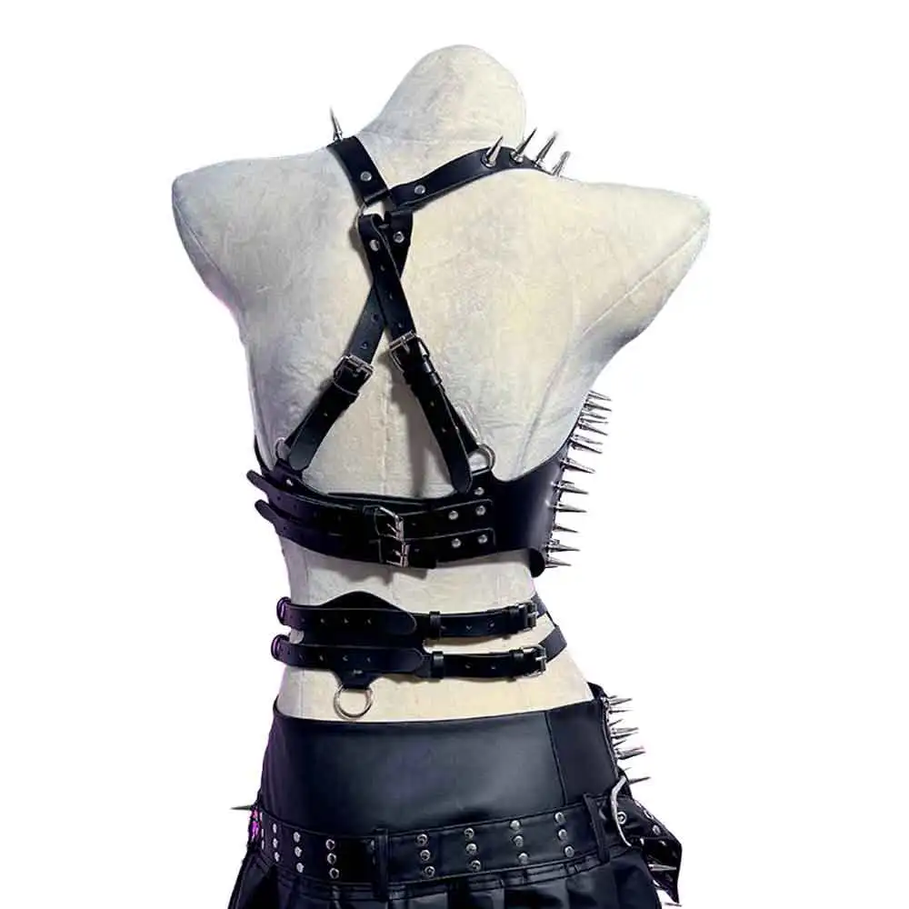 

With Spikes Y2K Tops Gothic Tank Emo Clothing Punk Rock Clothes ALT Fairy Goth T-shirt Grunge Spiked Bra Cyber Festival Outfit