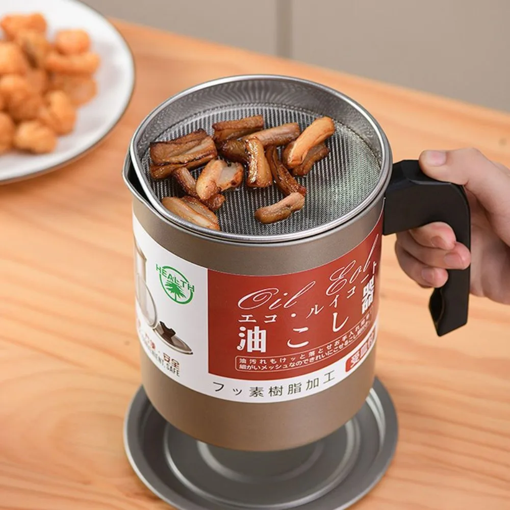 

Japanese Style Oil Filter Pot Large Capacity Stainless Steel Grease Container with Strainer and Tray V Shape Diversion Port