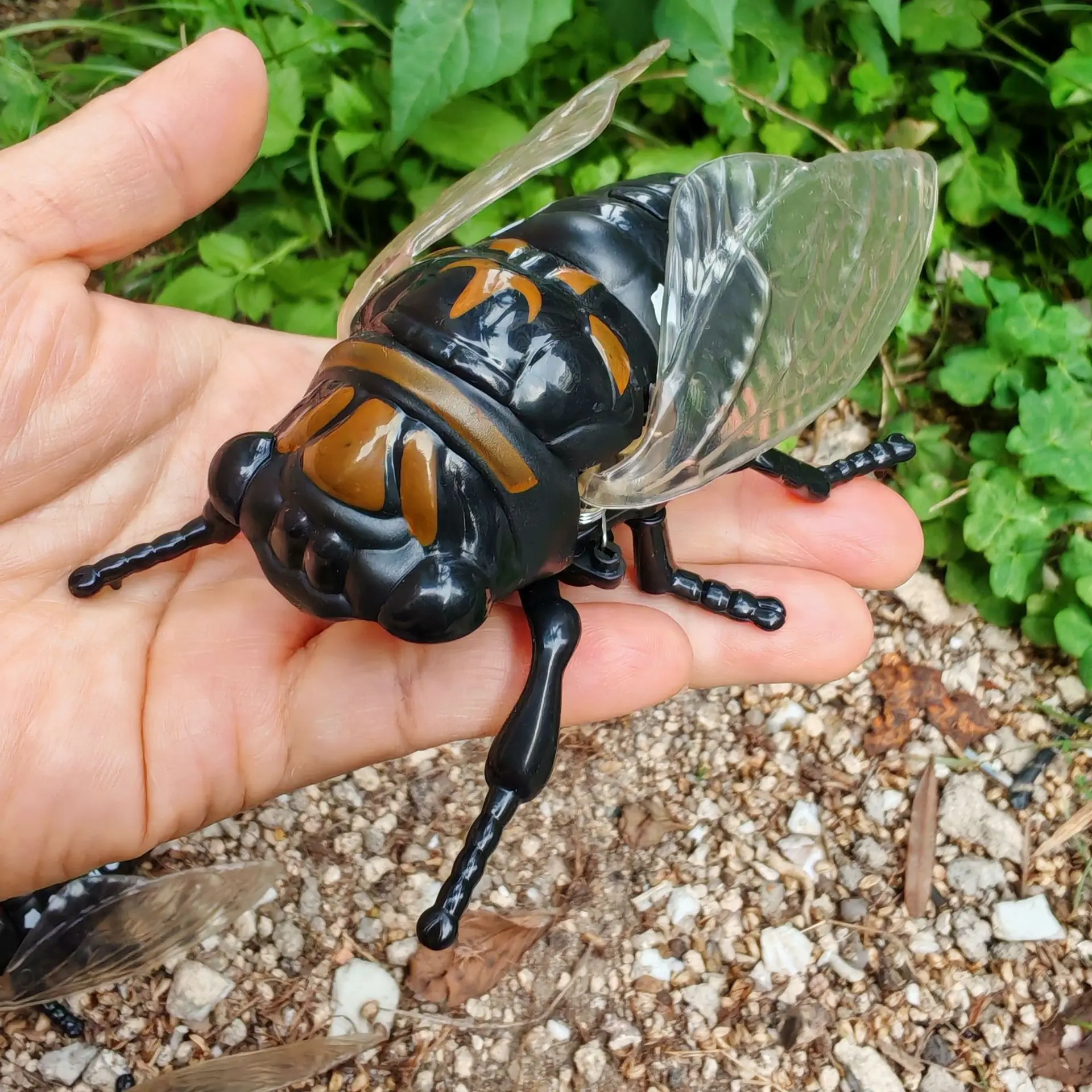 1Pccs Wind Up Cicada Bionic Toy Simulation Cicada Animated Insect Toy Model Funny Children Plastic Insect Prank Wind Up Toy Gift