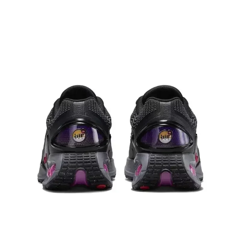 ナイキ エア マックス DN 快適な日常着、ロートップ軽量で通気性のある女性用カジュアルシューズ、ブラックとパープル