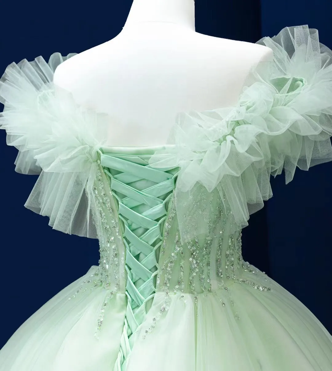 Abiti Quinceanera verde menta abito da ballo con spalle scoperte Tulle con perline Puffy Mexican Sweet 16 abiti 15 Anos