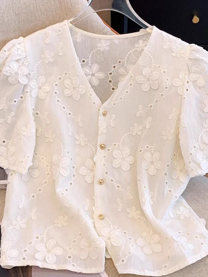 

Ele ort Sve Embroidered irt Summer 2025 Trendy Top Quali Polyester round Ne Loose Fit Commute Sle Color
