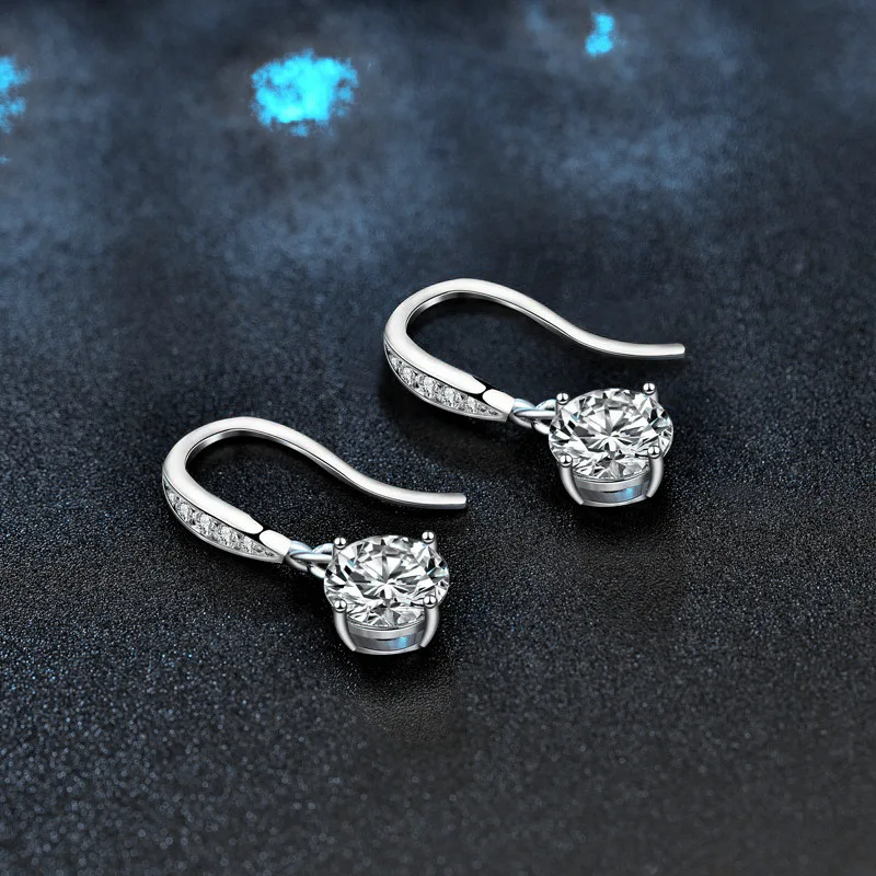 

S925 Sterling Silver 2CT D-Color Moissanite 4-Prong Fringe Ear Hook for Women
