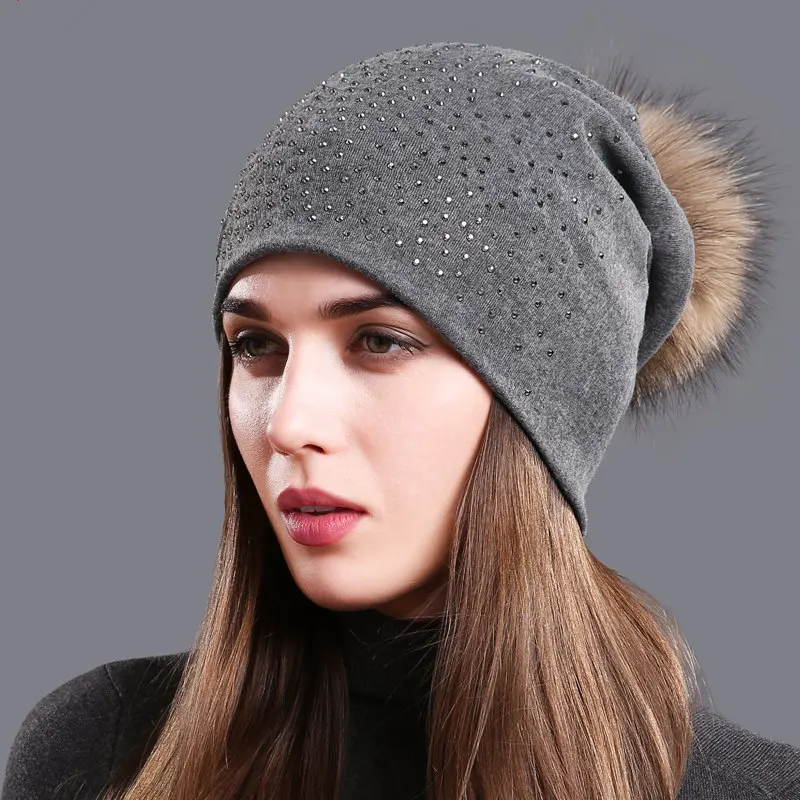 Women\'s Pompom Beanie Hats Autumn Winter Rhinestones Cotton Slouchy Beanies for Women Ladies Hat With Genuine Raccoon Fur Pompon