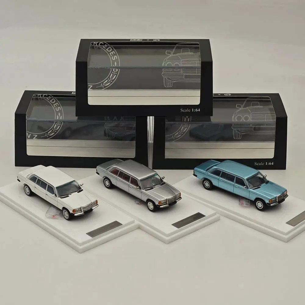 

JIYI & GOC 1/64 For 1976 V123 Extended Limousine Diecast Metal Car Model Limited Collection Auto Gift
