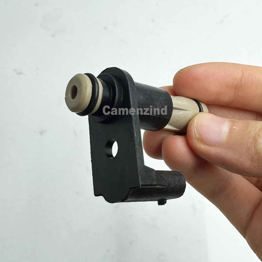 A0001400030 Injector ADBLUE Diffuser Heater 0001400030 A0189979245 For Mercedes-Benz Truck Actros Urea Injector Valve