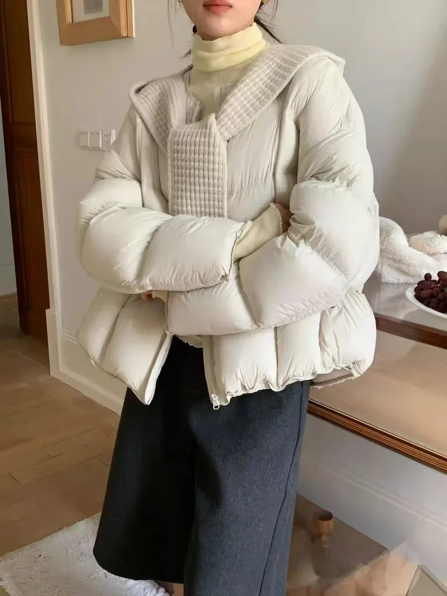 2026 سترة منتفخة 90 سترة بيضاء أسفل محبوك قبعة وشاح شال طوق أسفل سترة جولة الرقبة سميكة الخريف والشتاء سترة