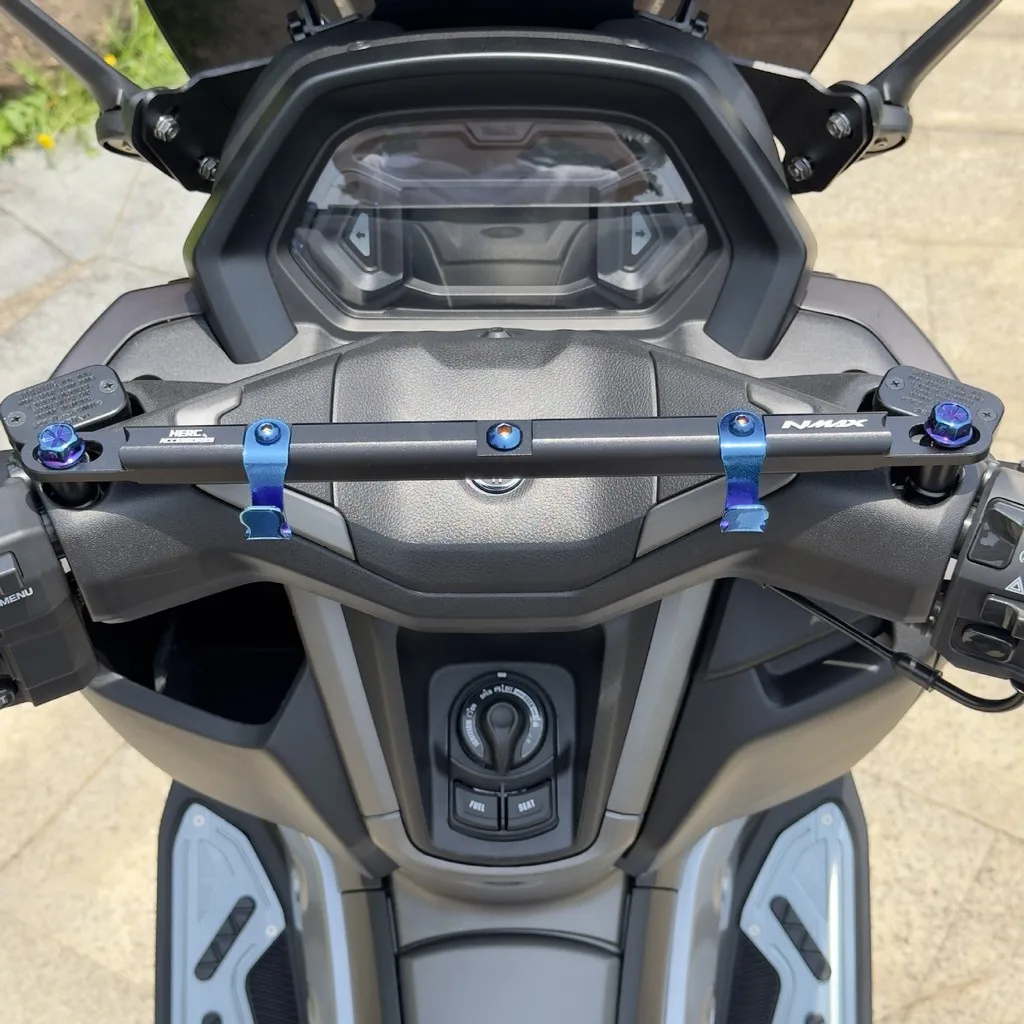 

For Yamaha NMAX155 NMAX V3 Turbo V3 NMAX155 V3 2025+ Motorcycle Cross Bar Balance Handlebar Bar Drink Beverage Cup Phone Holder