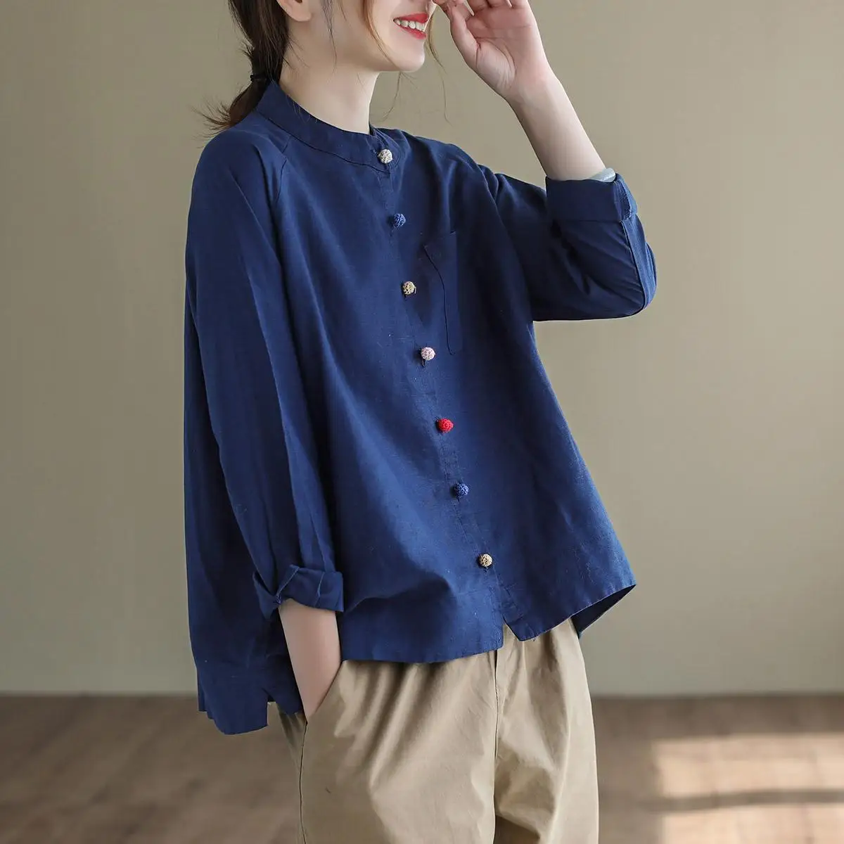 

Хлопково-льняной топ в стиле ретро с длинным светом и воротником-стойкой для женщин больших размеров, осень-весна, новый свободный крой для поездок на работу...