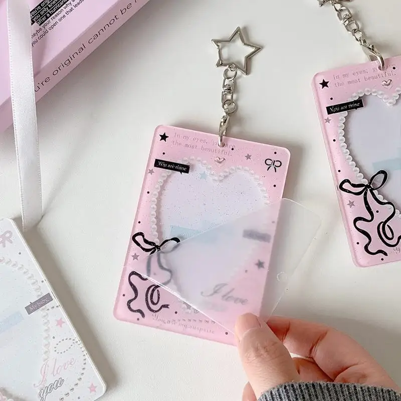 Herzförmiger Photocard-Halter mit Stern-Schlüsselanhänger, Niedlicher Spitzenrahmen, Ausweishülle, Kpop-Photocard-Schutzhülle, Taschenanhänger, Geschenk für Fans – Detail 3