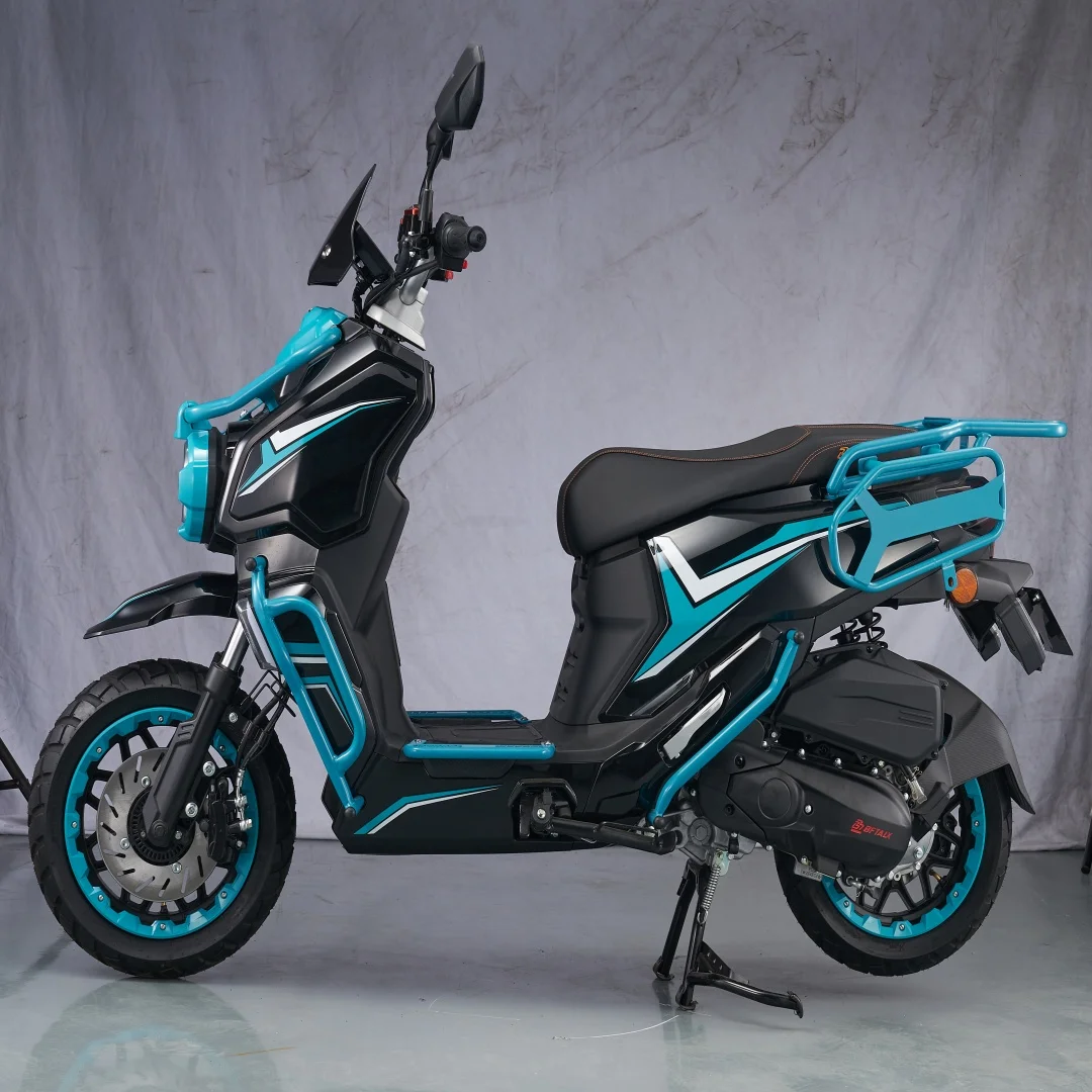 EEC COC Keyless Start 125CC Scooter Gas Motorcycle with Disc Brakes with Brackets