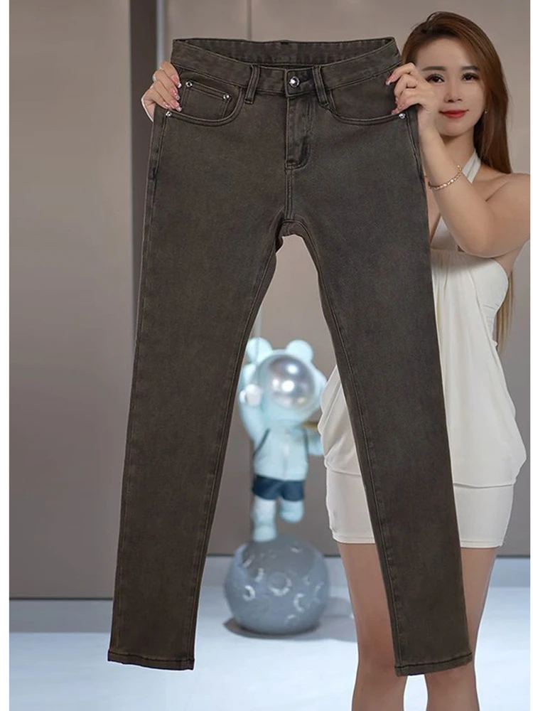 

Мужские джинсы в стиле ретро: американские винтажные, прямые, зауженные, с эффектом потертости, модные городские повседневные, со средней посадкой, на молнии, прямые штанины