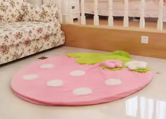 

Pink Strawberry Children's Plush Carpet/Floor Mat Baby Crawling Mat Sofa Carpet Removable and Washable