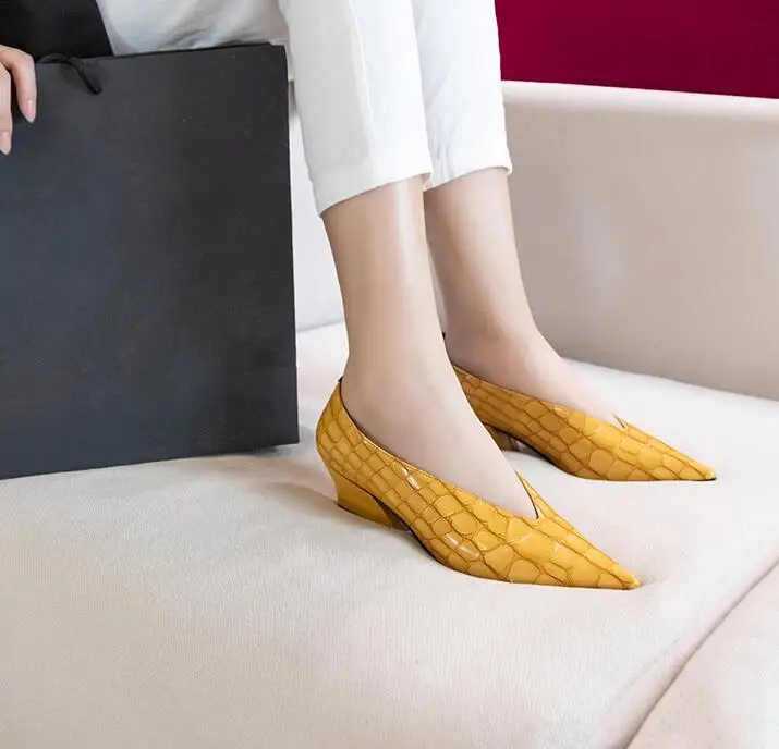 4.5cm Med Heel Comfortable Grandma Shoes Elegant Lady Pointed Toe V-mouth Slip on Lazy Mules Loafers Yellow Red Leather Sapatos