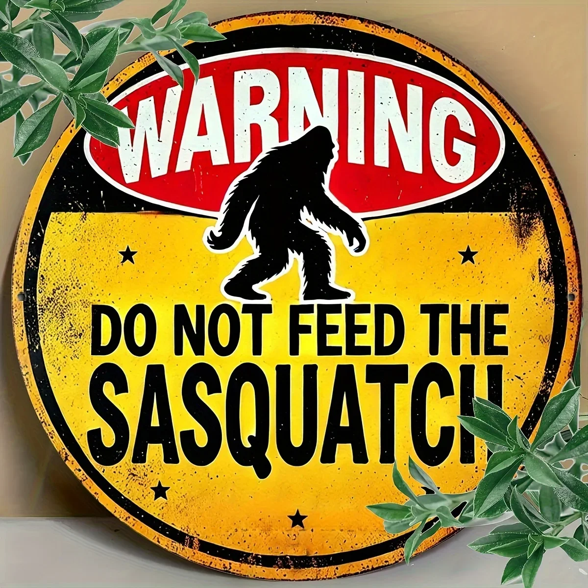 

Retro tinplate paintingVintage 'Do Not Feed The Sasquatch' 8x8" Metal Sign - Durable Decor for Home, Kitchen, Bar & Outdoor