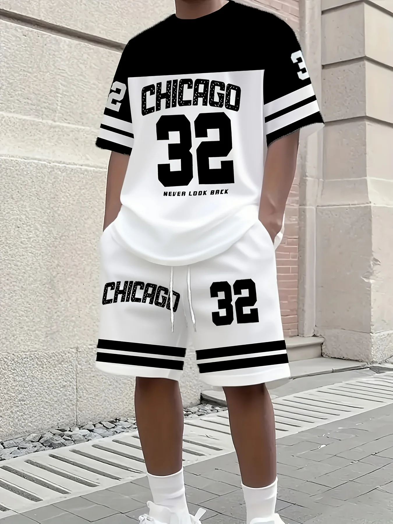 

2-piece Men's Black and White Contrast T-shirt Shorts Set - Breathable Regular Fit - Suitable for Both Daily and Formal Wear