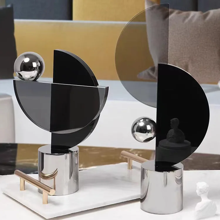 Leichter, luxuriöser, hochwertiger, geometrischer Kristallornament-Heimschmuck