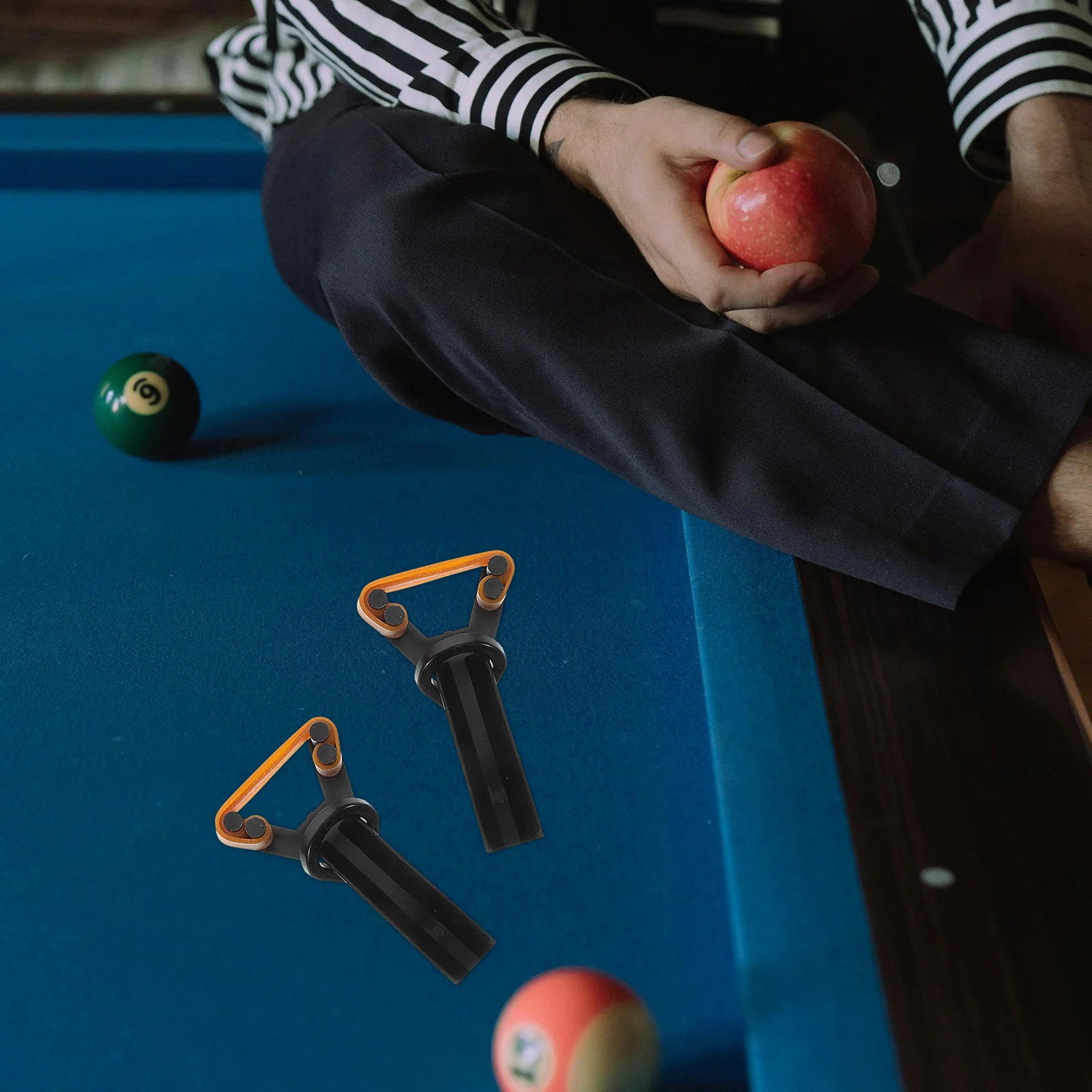 

2Pcs Plastic Y-Shaped Billiard Cue Repair Tool Pool Cue Tip Press Device Portable Maintenance Tool for Home Club Use