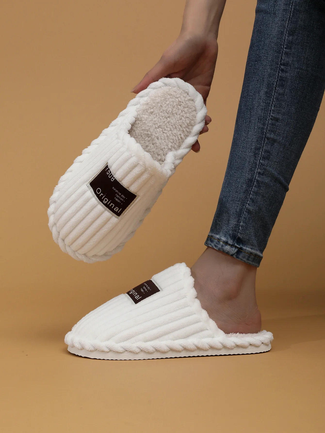 Herren-Hausschuhe, rutschfeste Baumwoll-Slides, wärmende Plüschschuhe, modische Winter-Hausschuhe, bequeme Damenschuhe. – Detail 5