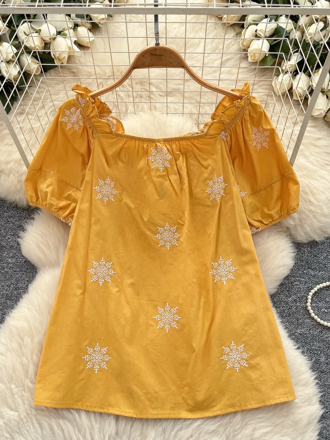 

Sweet Gentle Sle Square Collar Bubble Sve Embroidered Top Women's Faion Age-Defng Loose Doll irt Blouse