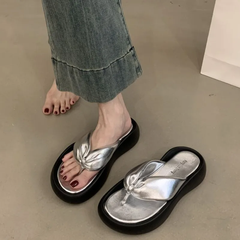 

2026 New Style Thick-soled Flare Sandals - Fairy Shoes for Summer Outerwear - Heightening Fashionable French Style Flip Flops