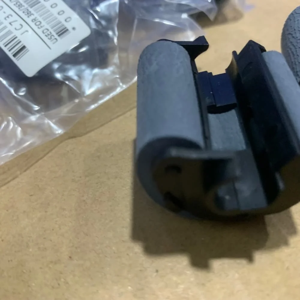 1 szt. Rolka pobierająca papier do Samsung CLP 310 315 320 325 360 365 CLX 3300 3305