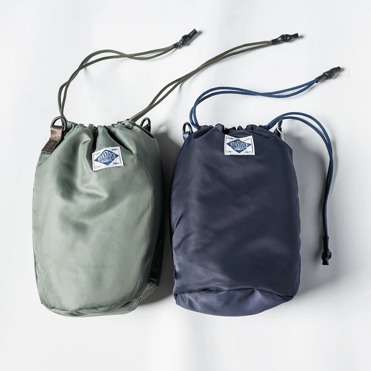 

Waterproof Nylon Small Storage Bucket Bag Chalk Bag Waist Bag Magnesium Powder Bag Casual Crossbody Laundry Bag for Youth