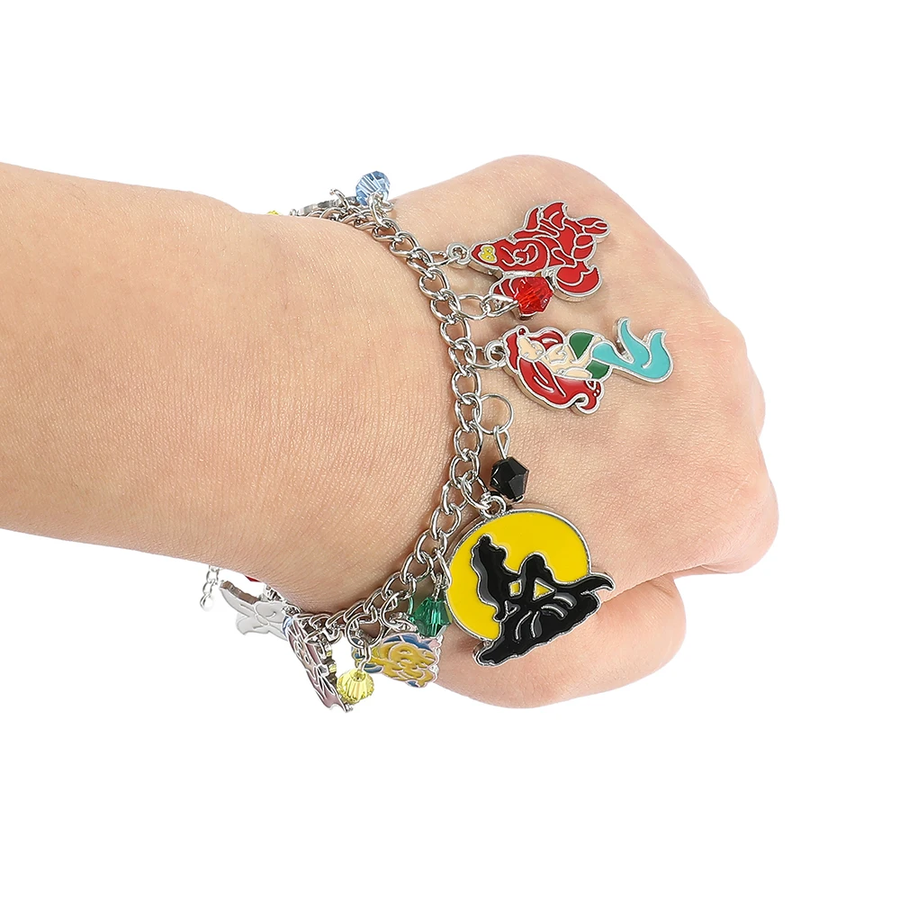 Kawaii Ariel bracciale con ciondolo in metallo smaltato Cartoon Anime The Little Mermaid bracciale per accessori per gioielli da donna regalo