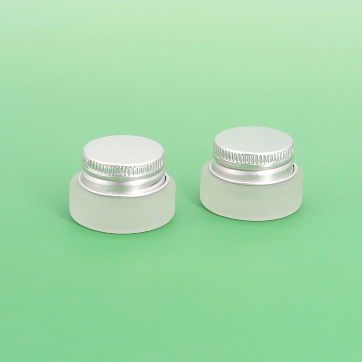 

30 X 3g Traval Frost Glass Cream Make Up Jar With Aluminium Lids White PE Pad 1/10oz Cosmetic Container Packaging Glass Jar