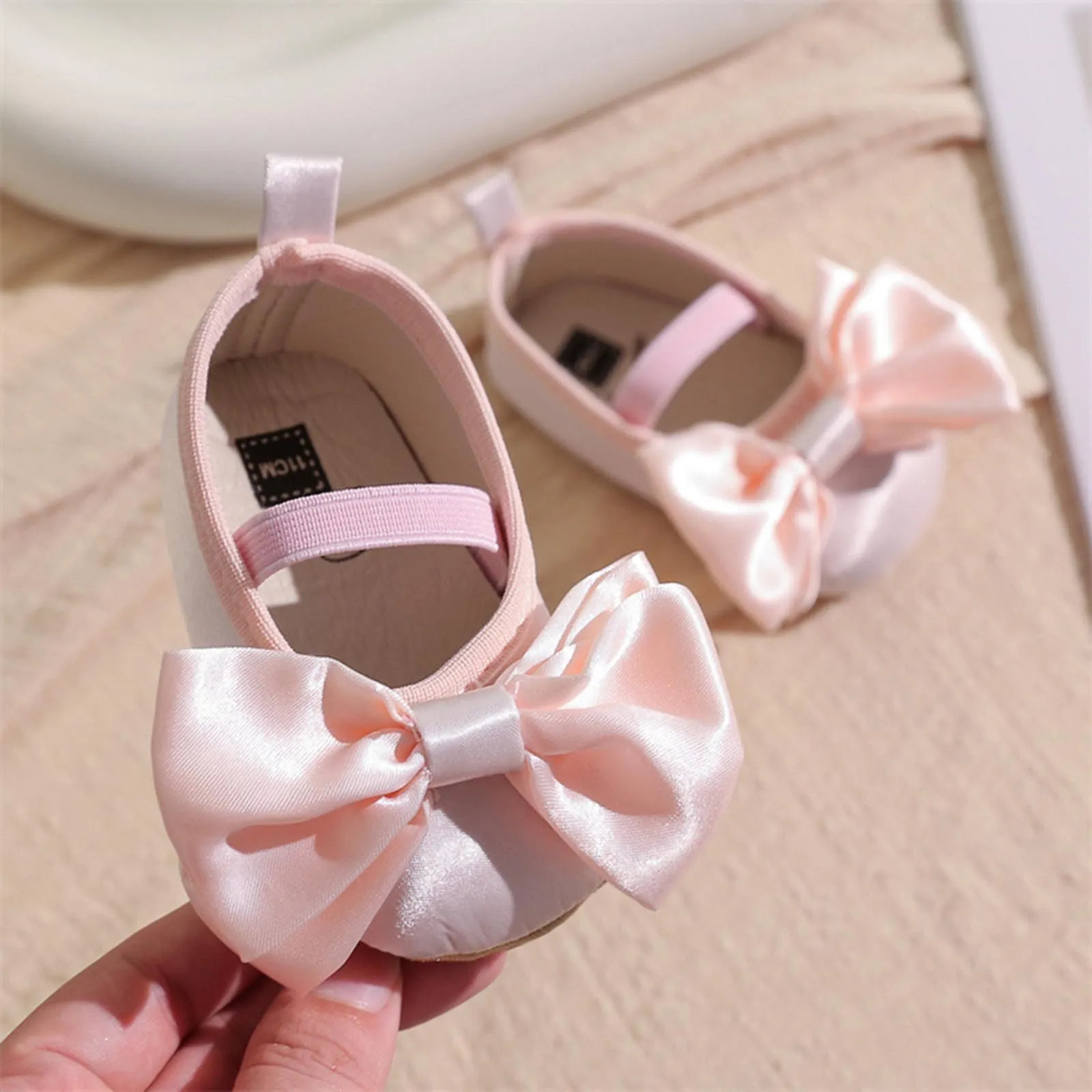 Primavera verão bebê andando sapato 0-2 anos de idade meninas solas macias sapatos de princesa arco laço anti deslizamento estilo ballet sapatos tirar foto