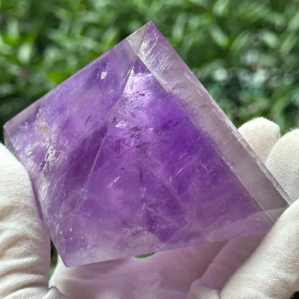 

Natural Amethyst Crystal Pyramid Spiritual Healing Energy Crystal Crafts Handmade Purple Crystal Pyramids for FengShui Gift